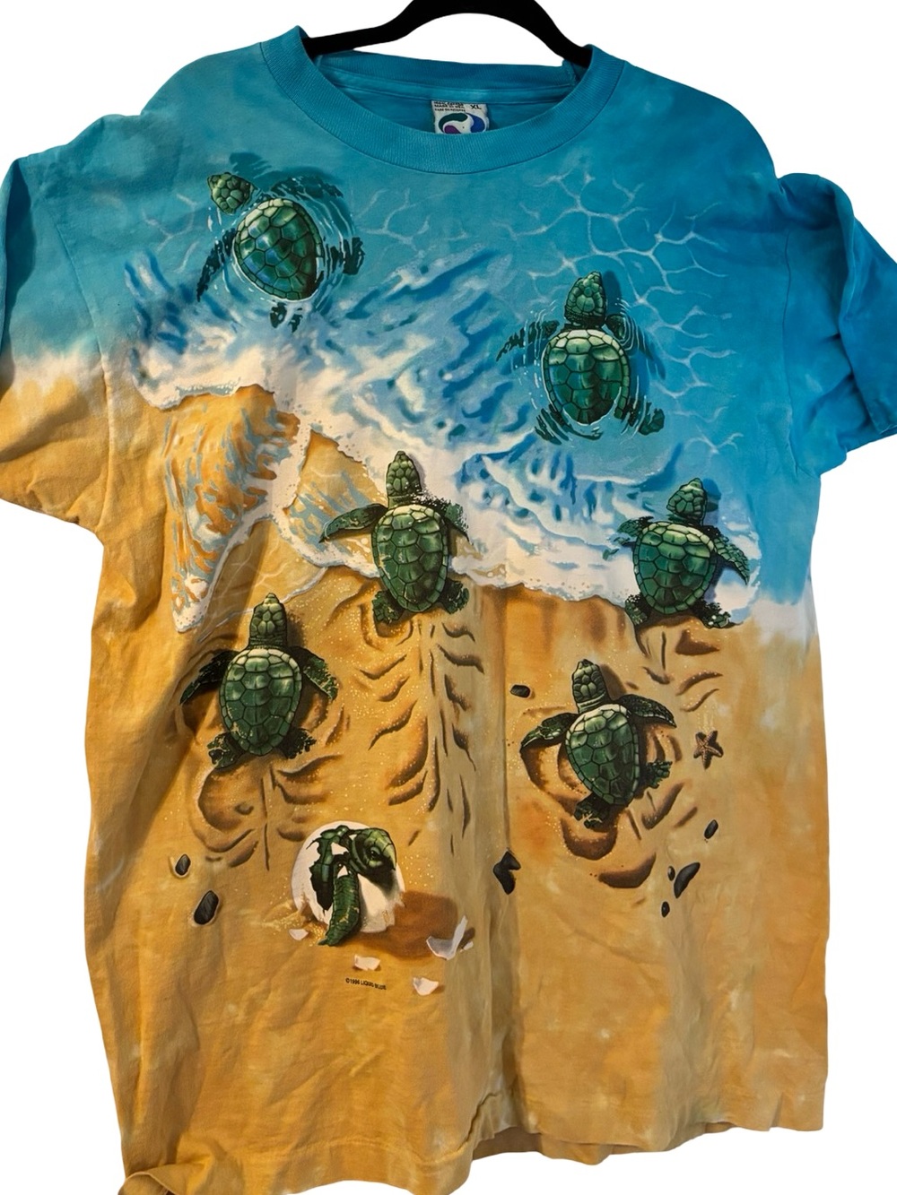 Vintage US Made Liquid Blue Blue & Tan Sea Turtle Short Sleeve Tee